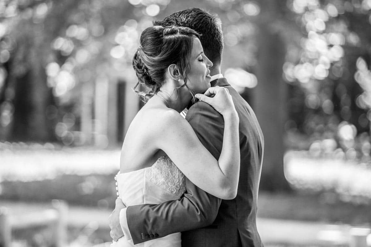 photographe-de-mariage-à-Roanne Une photo de séance de couple par Florent Perret, photographe de mariage.