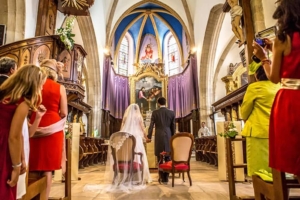 La cérémonie religieuse.